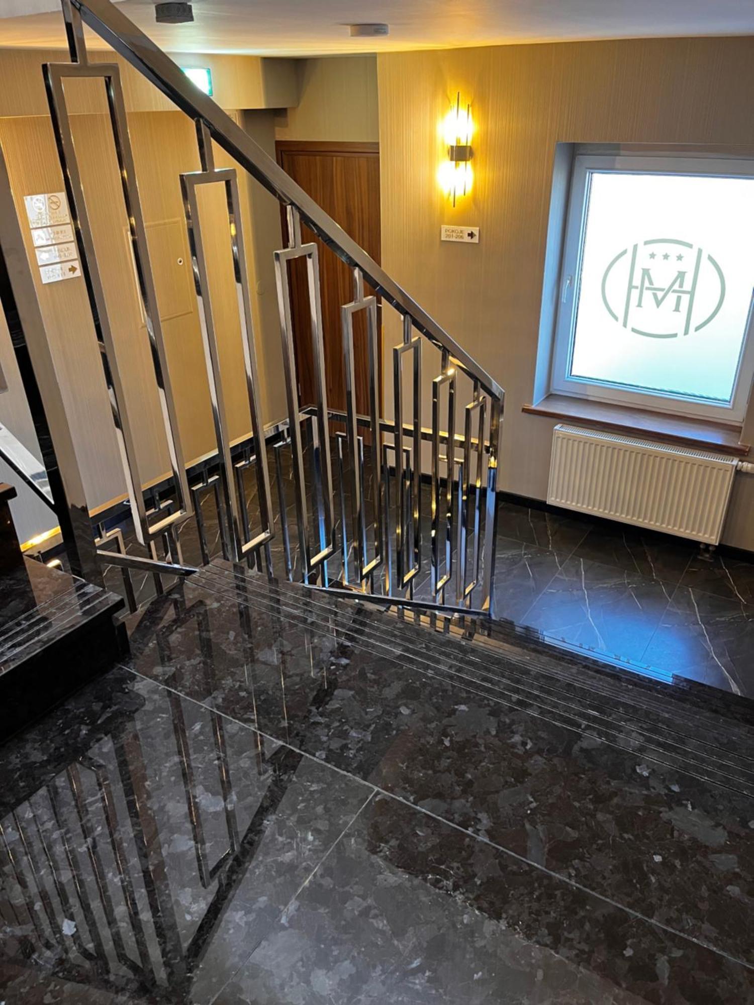 Hotel Marta Олава Екстериор снимка
