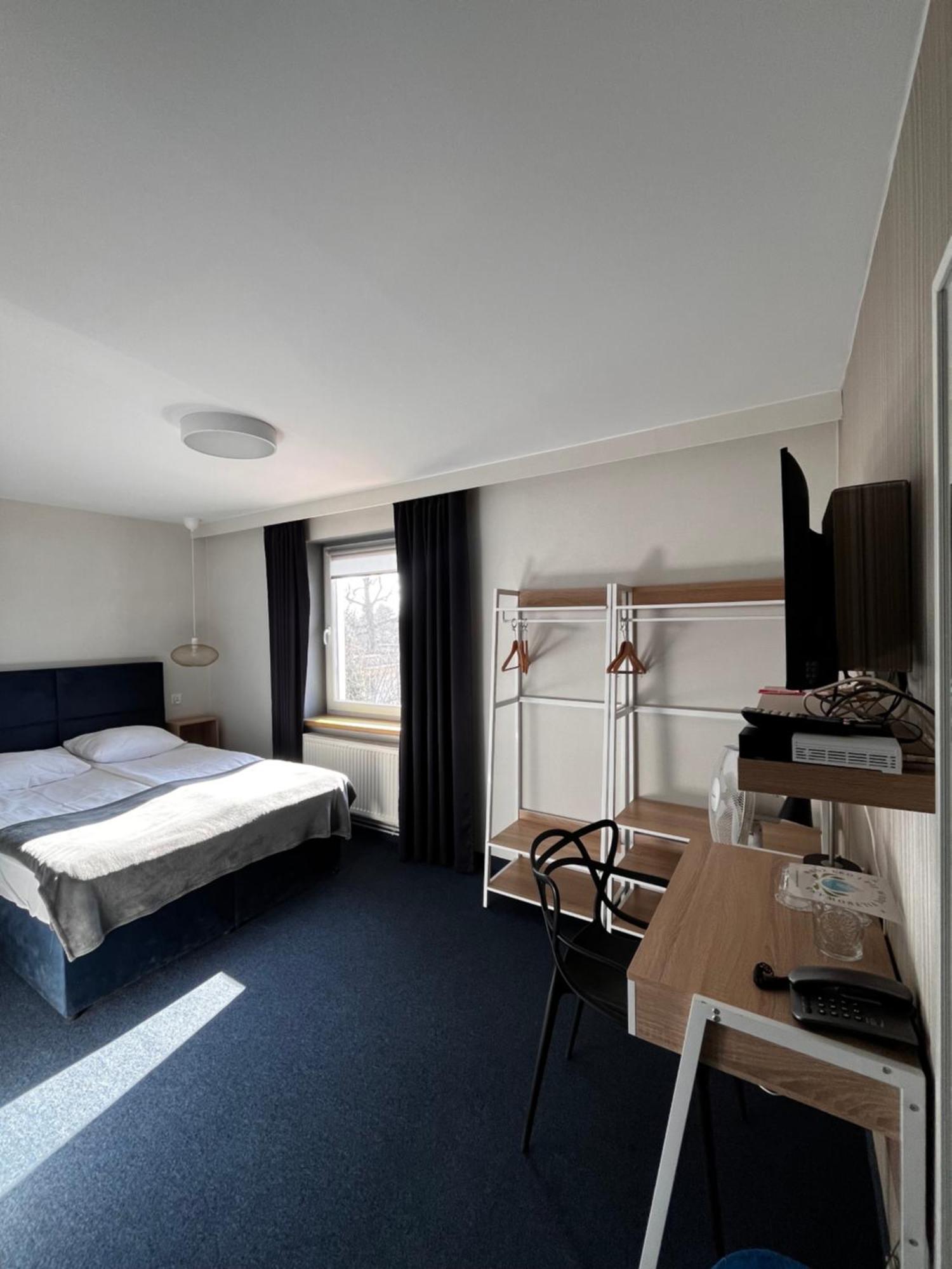 Hotel Marta Олава Екстериор снимка